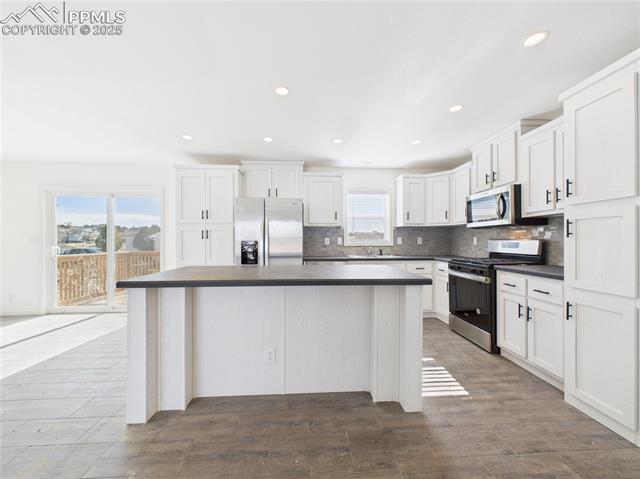 964 S Greenway Avenue