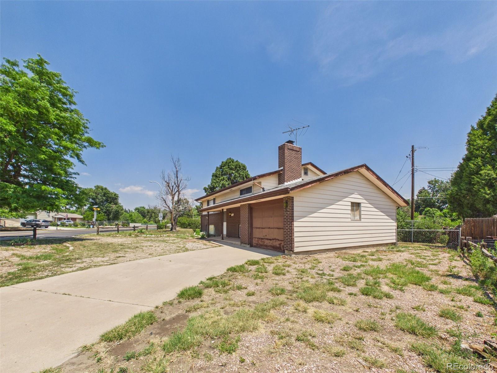 1301 N Murray Boulevard