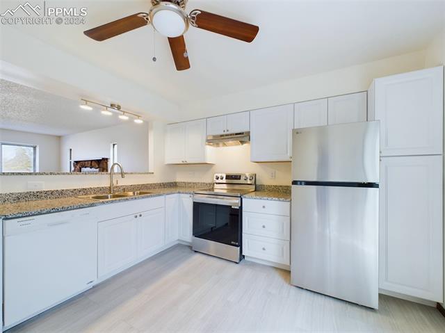 1973 Mineola Court A