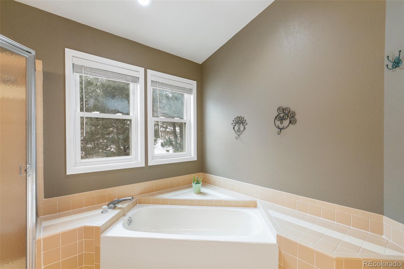 1055 Golden Hills Road