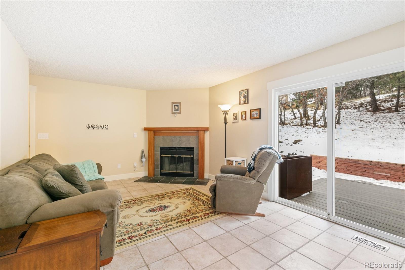 1055 Golden Hills Road