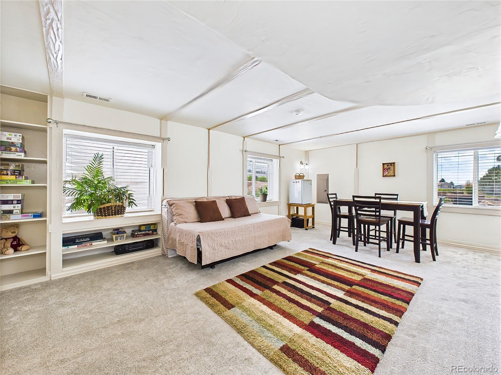 6439 Range Overlook Heights