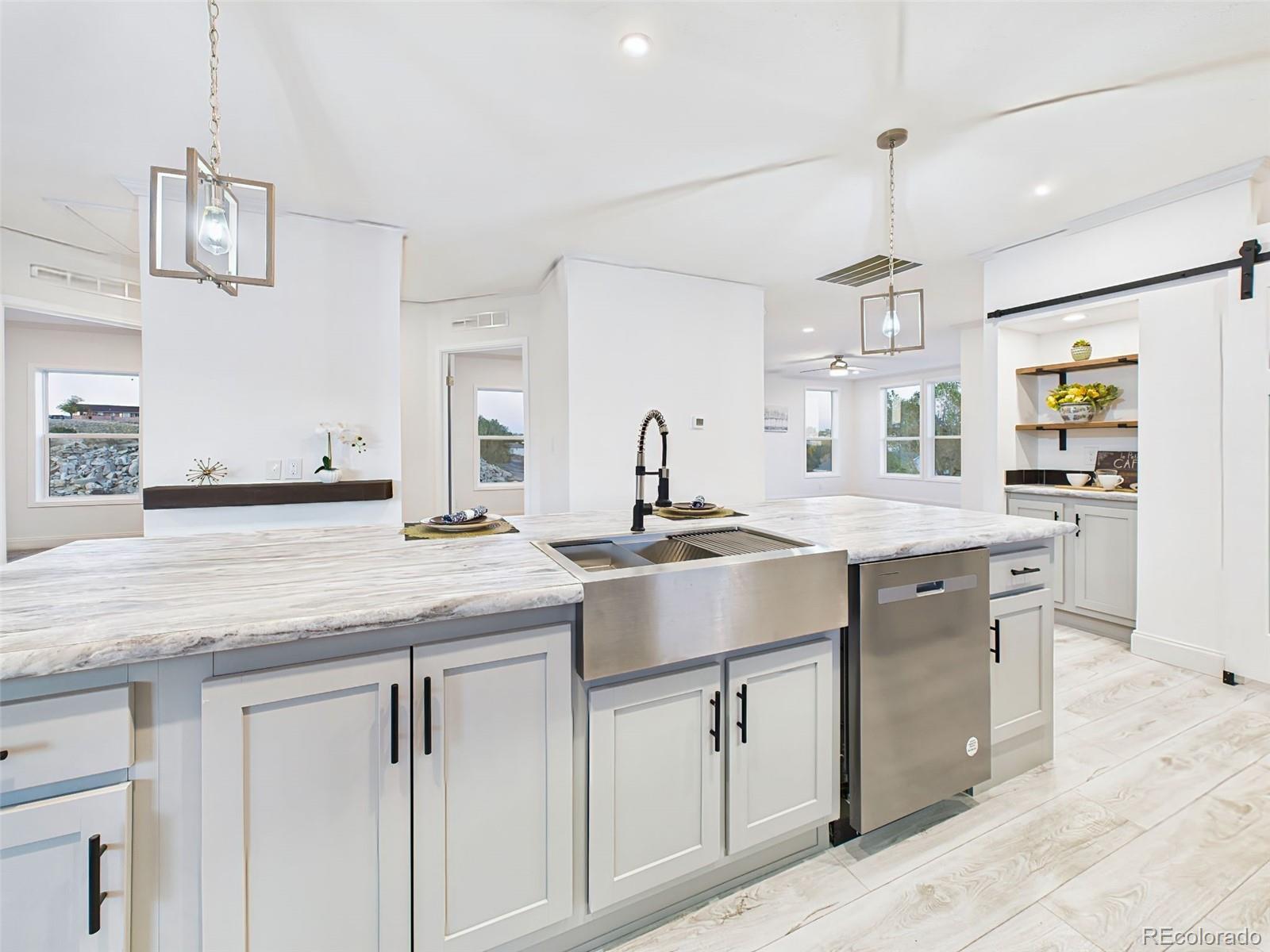 893 S Greenway Avenue