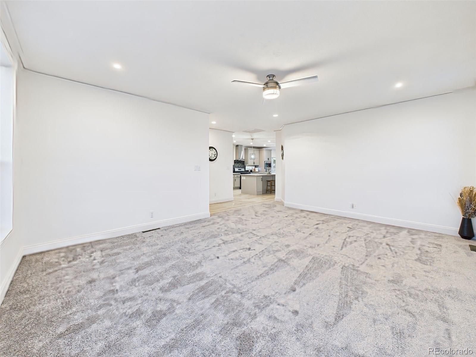 893 S Greenway Avenue