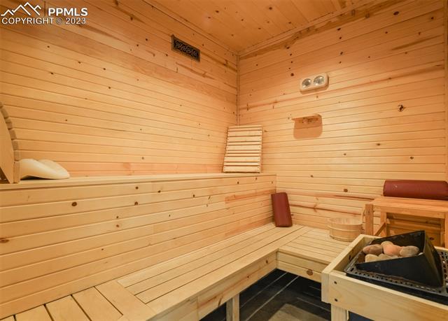 17305 W Goshawk Road