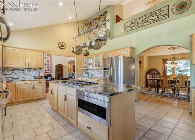 17305 W Goshawk Road