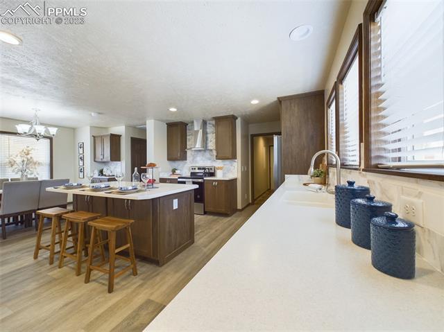 715 S Blakeland Drive