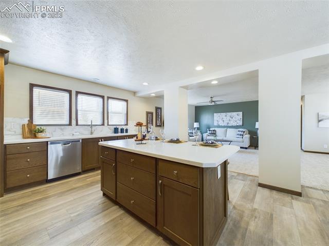 715 S Blakeland Drive