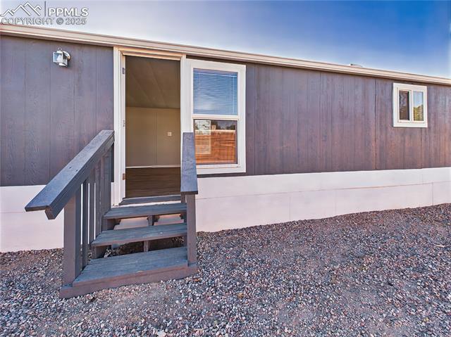 192 E Kipling Drive