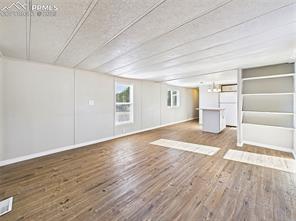 192 E Kipling Drive