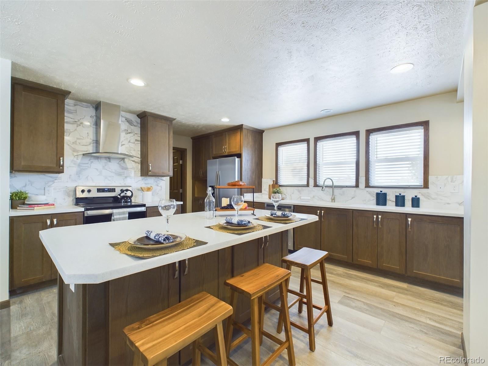 715 S Blakeland Drive