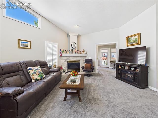 860 Loma Point