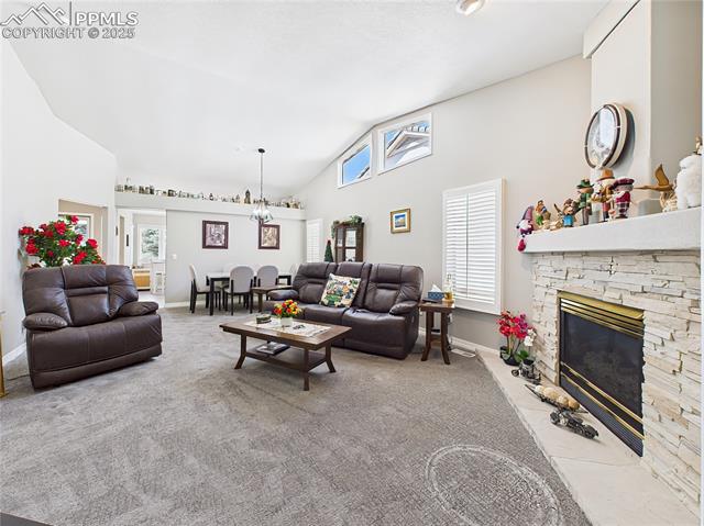 860 Loma Point