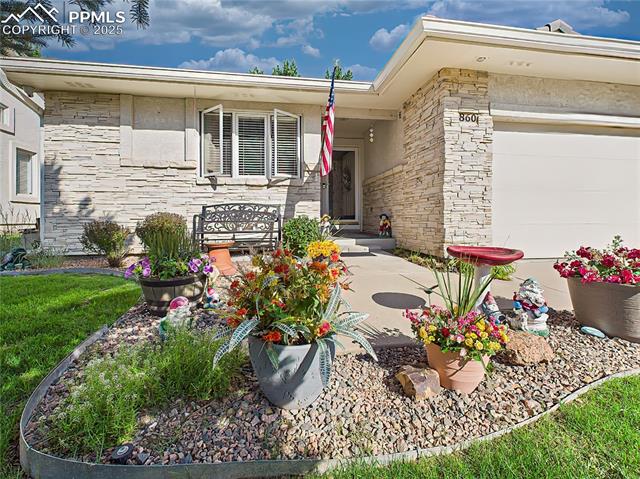 860 Loma Point