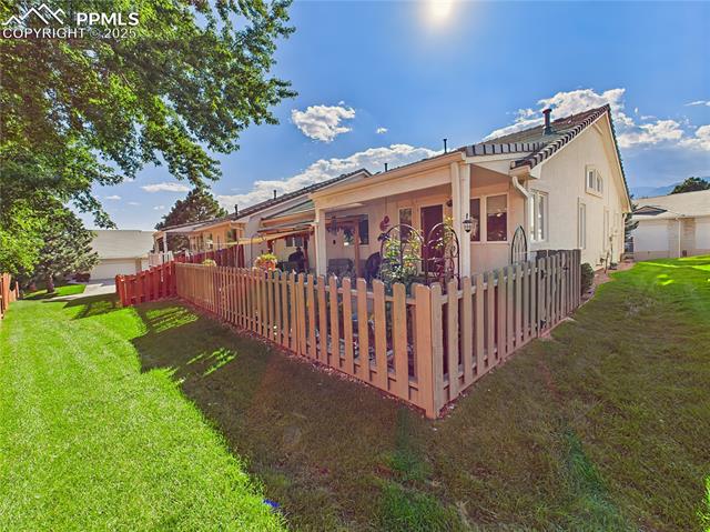 860 Loma Point