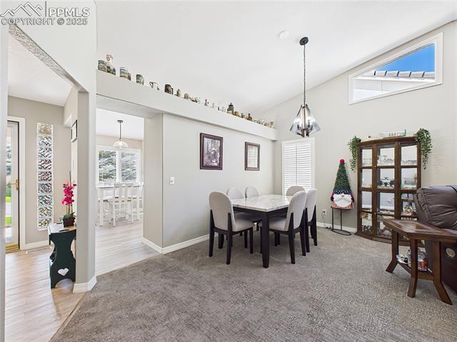 860 Loma Point
