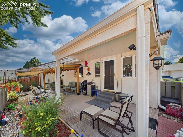 860 Loma Point