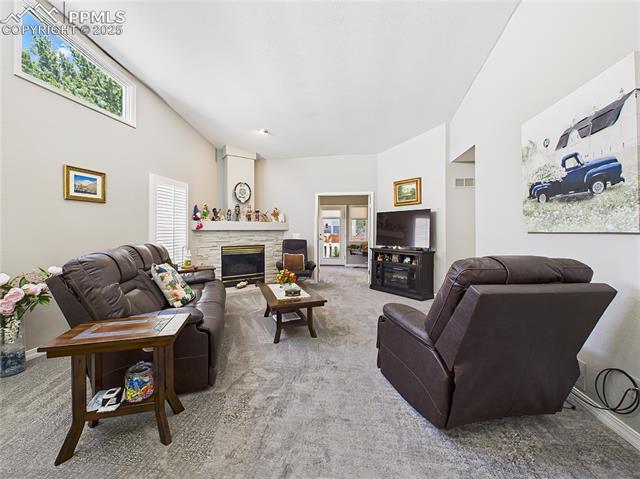 860 Loma Point