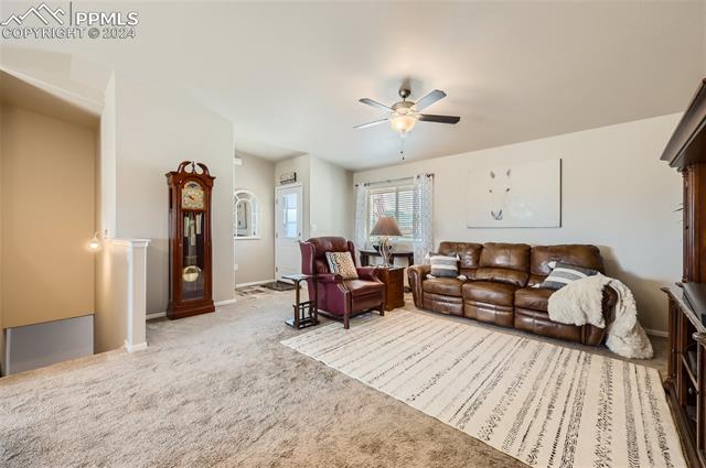 617 E Chaunsey Drive