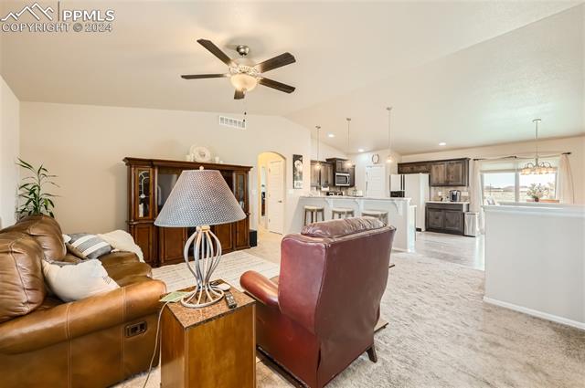 617 E Chaunsey Drive