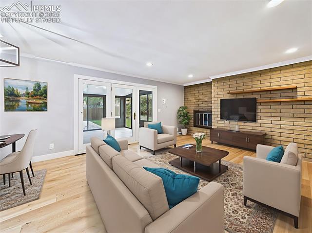 1107 Parkview Boulevard