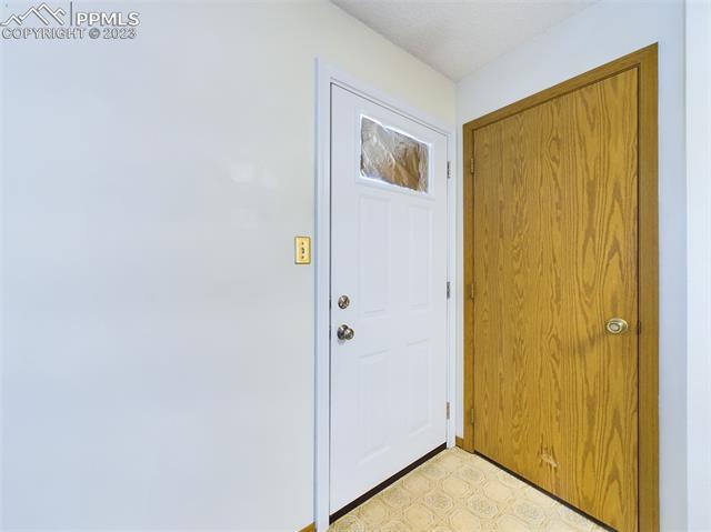 4359 Hunting Meadows Circle