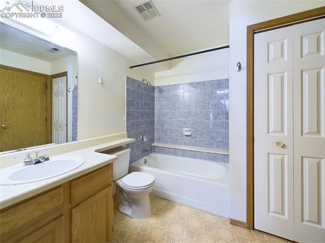 4359 Hunting Meadows Circle