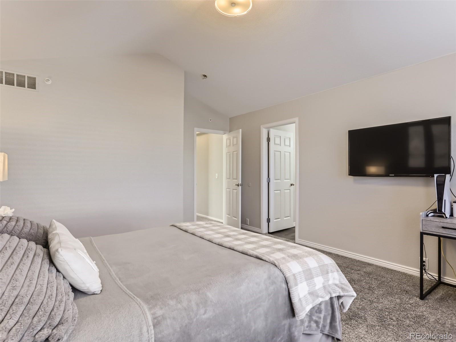 9758 Laredo Street Unit: 33E