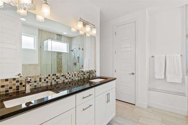 11661 Spectacular Bid Circle