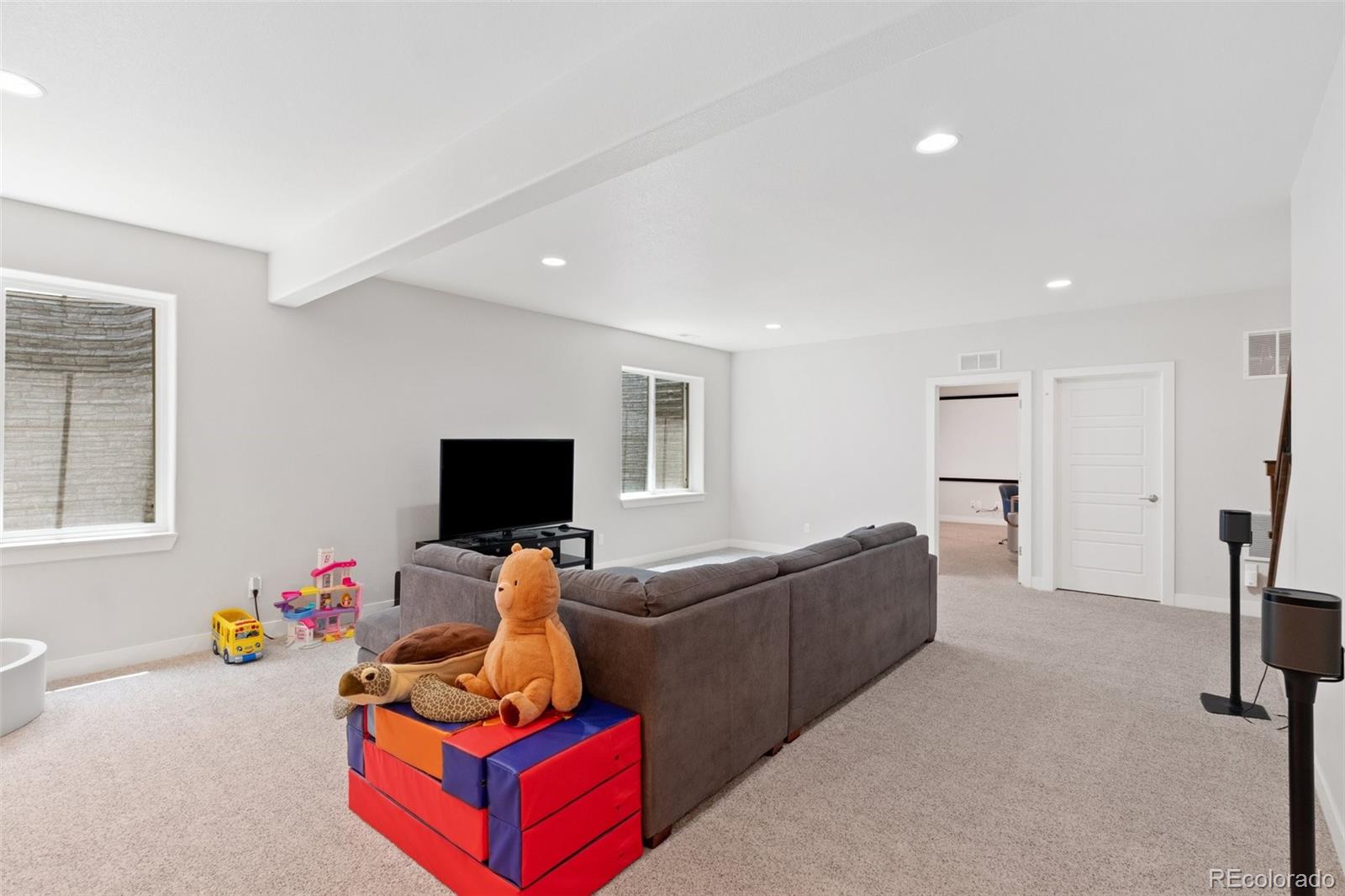 11661 Spectacular Bid Circle