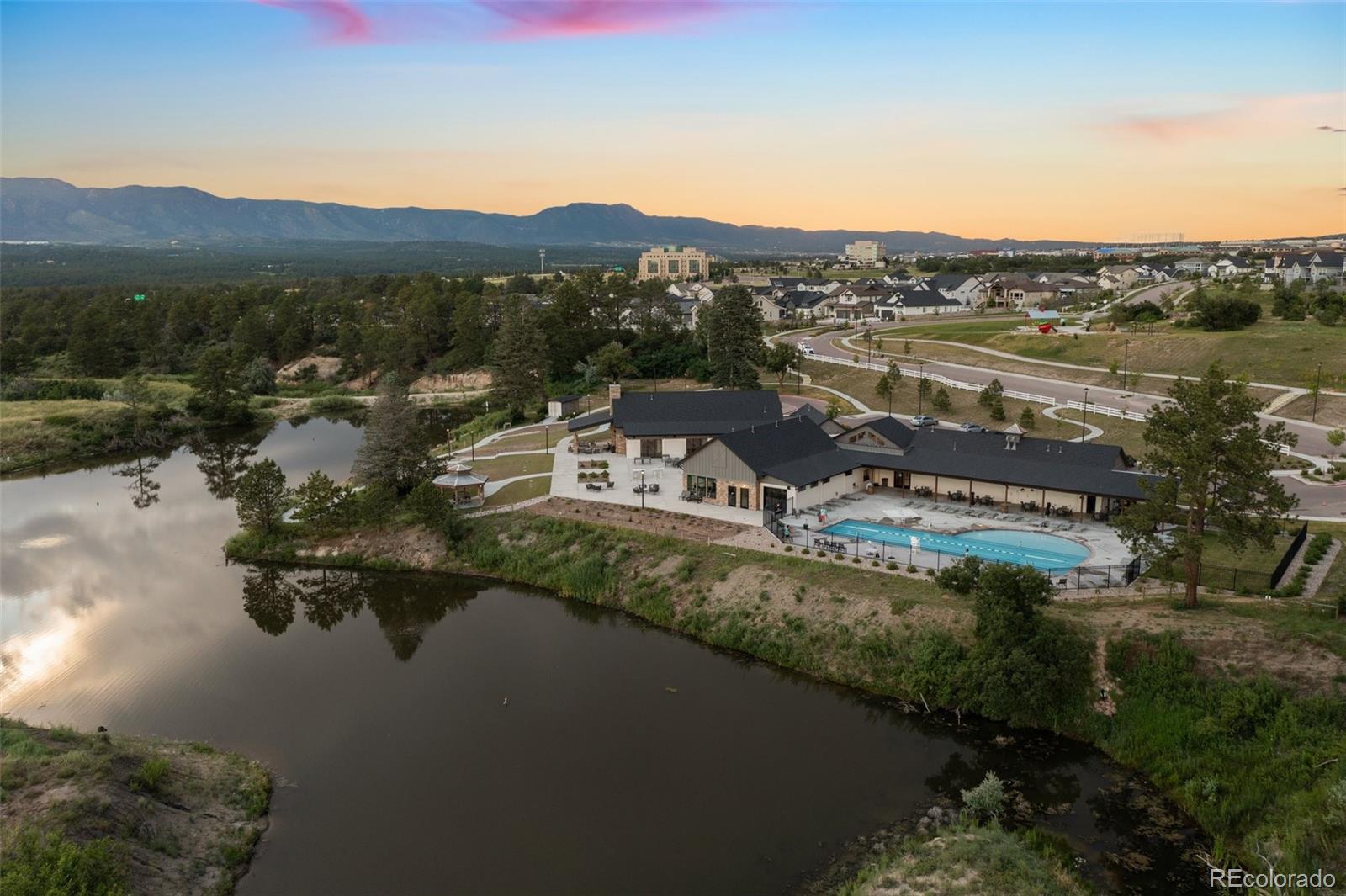 11661 Spectacular Bid Circle