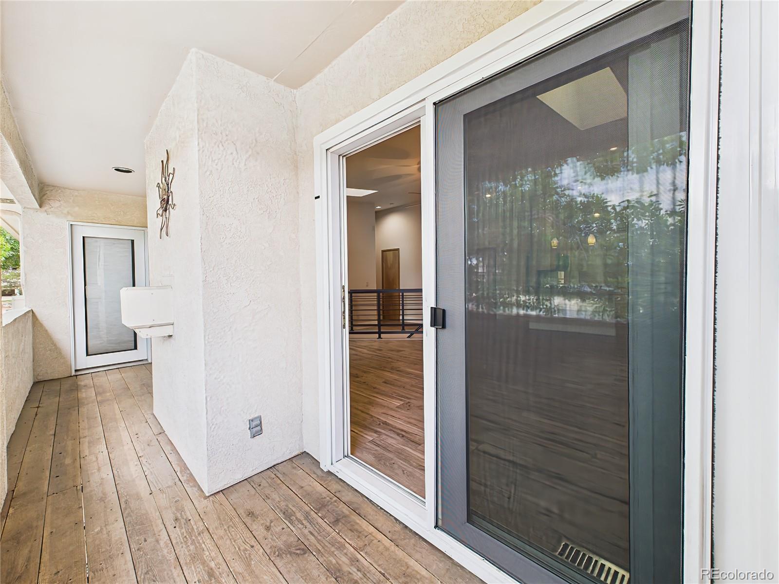 8 Luxury Lane