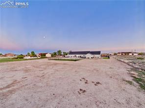 849 E Woodleaf Drive