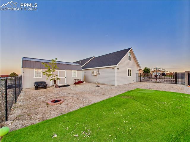 849 E Woodleaf Drive