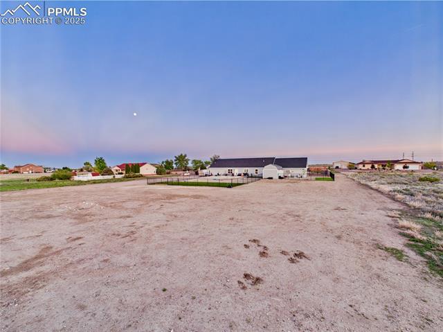 849 E Woodleaf Drive