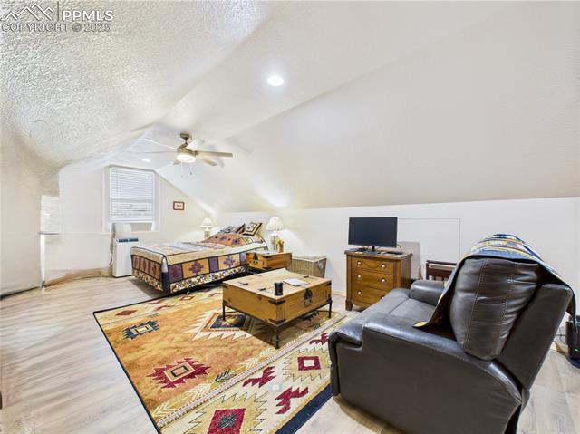 849 E Woodleaf Drive