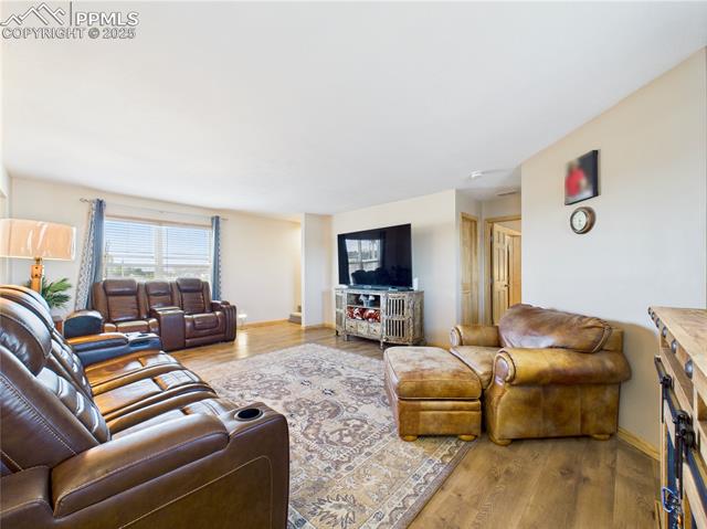 849 E Woodleaf Drive