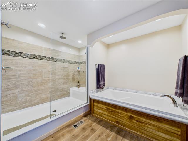 849 E Woodleaf Drive