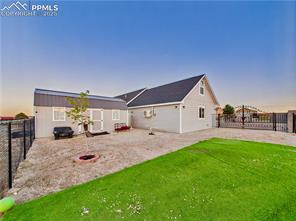 849 E Woodleaf Drive