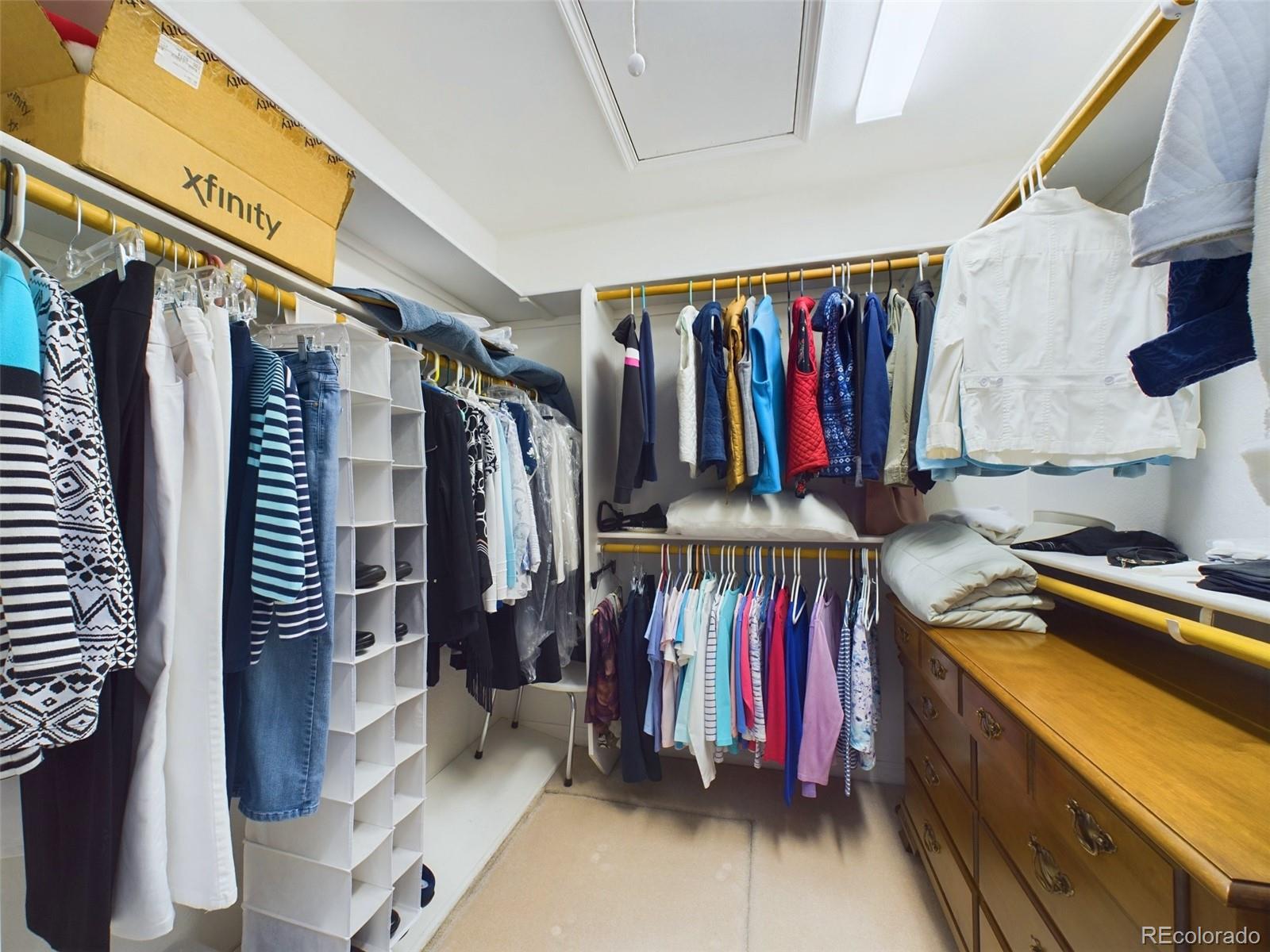 860 Loma Point