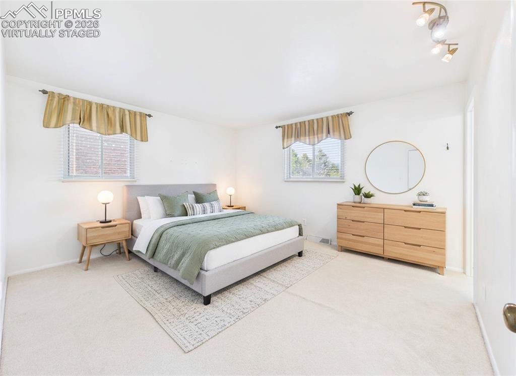 2210 Greenwich Circle
