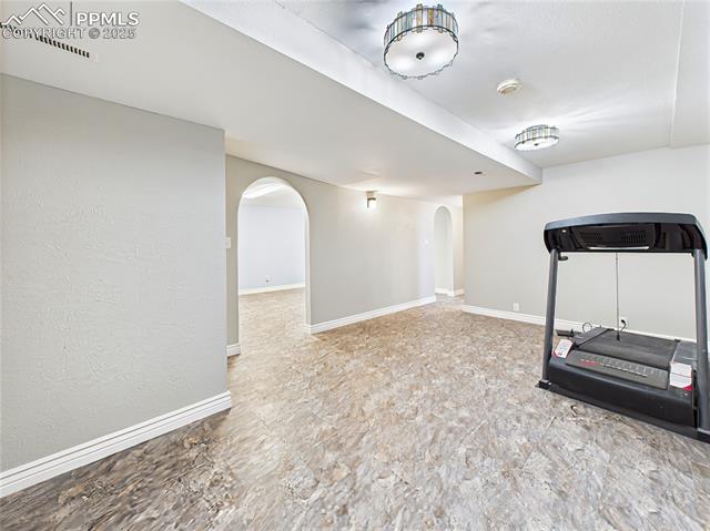 2210 Greenwich Circle