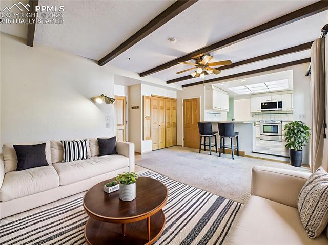 2210 Greenwich Circle