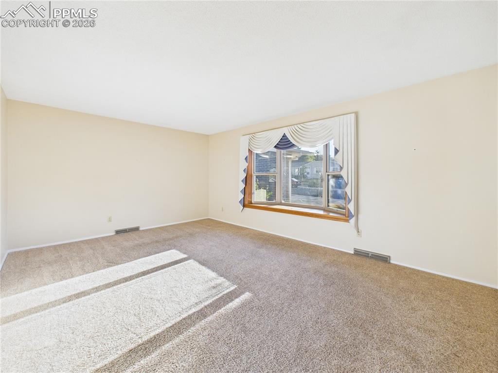 2210 Greenwich Circle