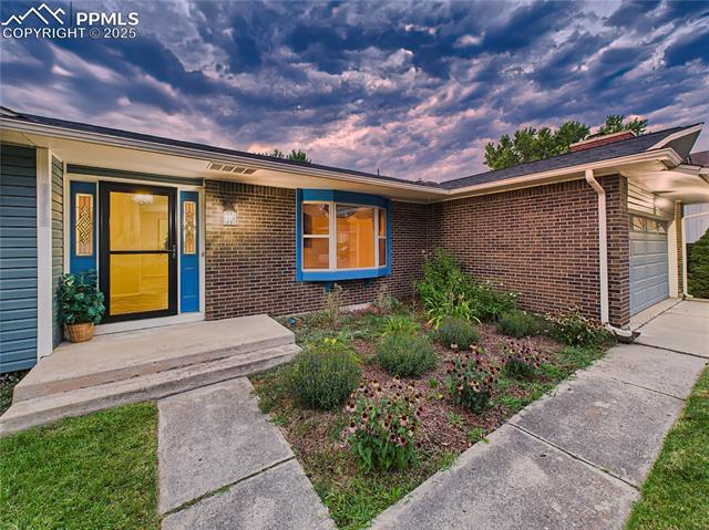 2210 Greenwich Circle