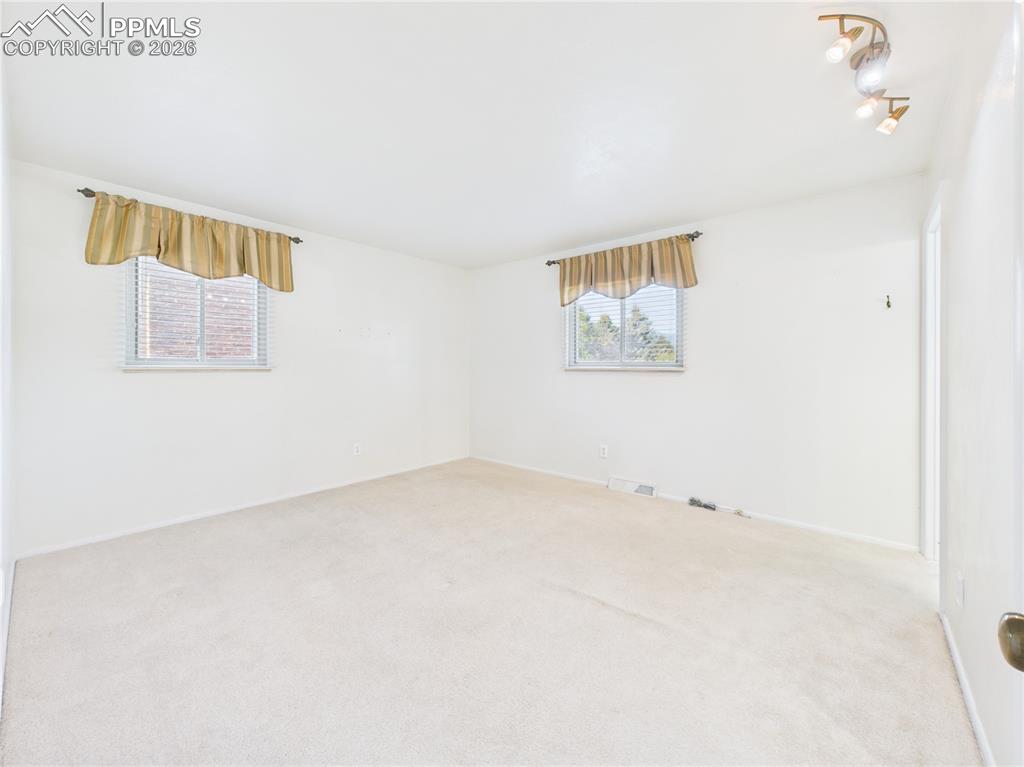 2210 Greenwich Circle