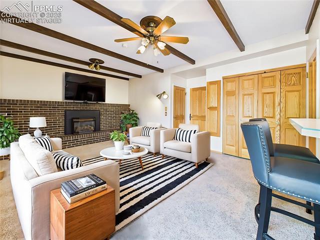 2210 Greenwich Circle