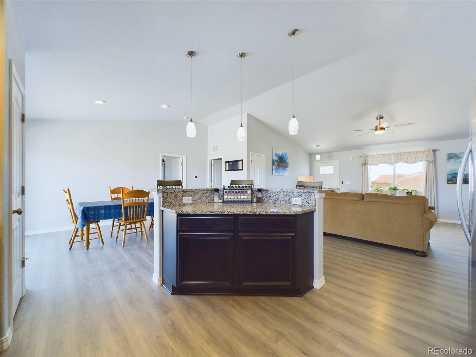 1021 W Calle Del Ciervo