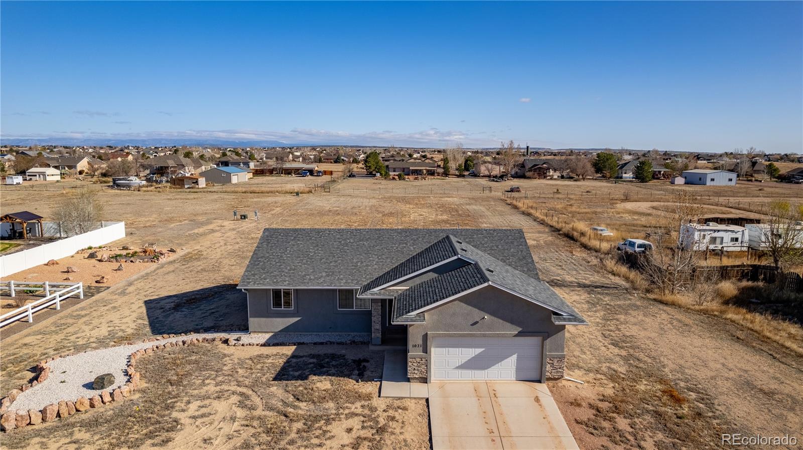 1021 W Calle Del Ciervo