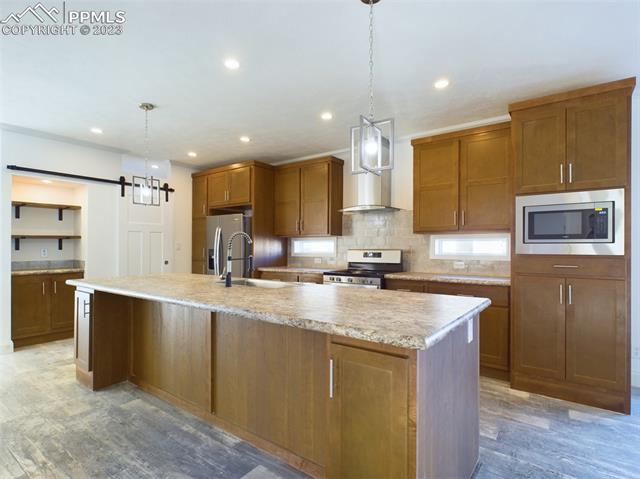 250 E Rolling Hills Drive